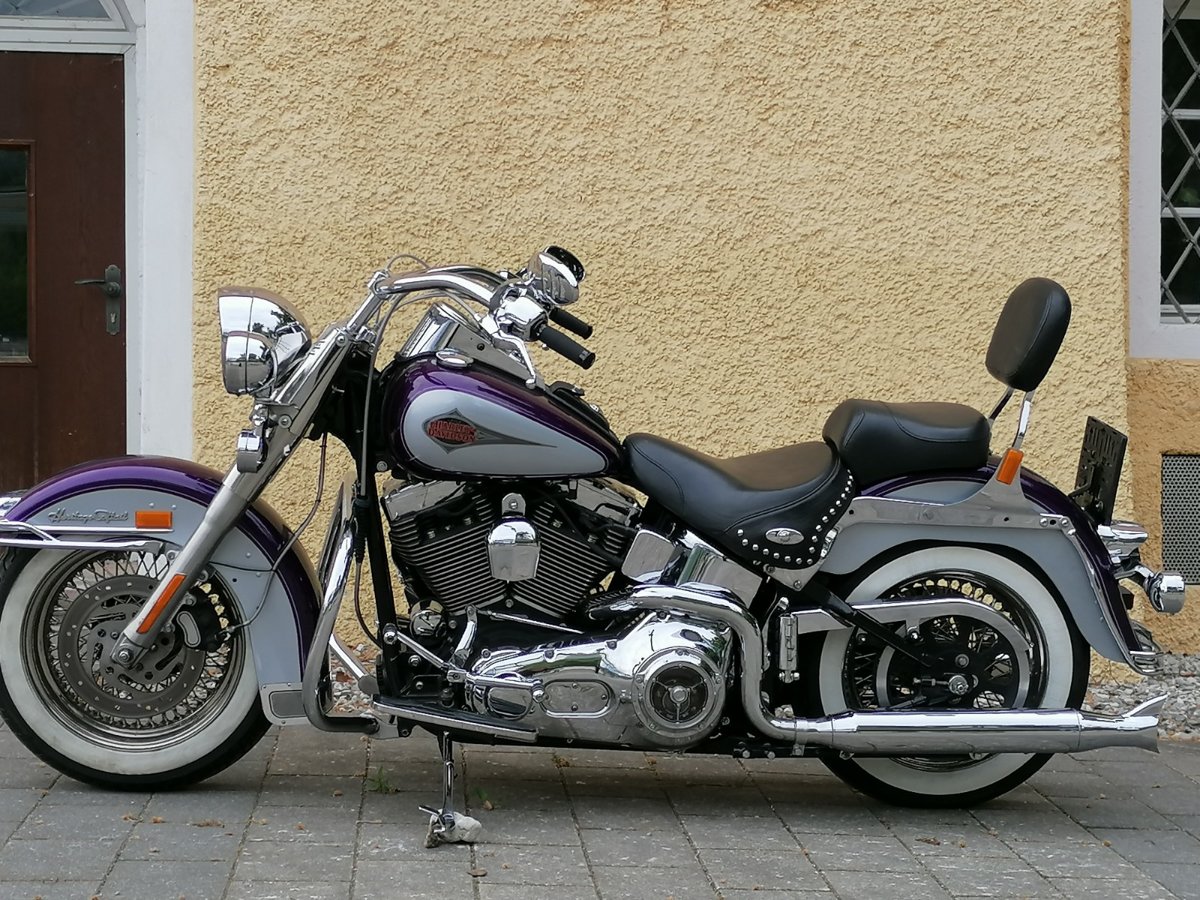 Harley Davidson Heritage Softail mit Anhänger 